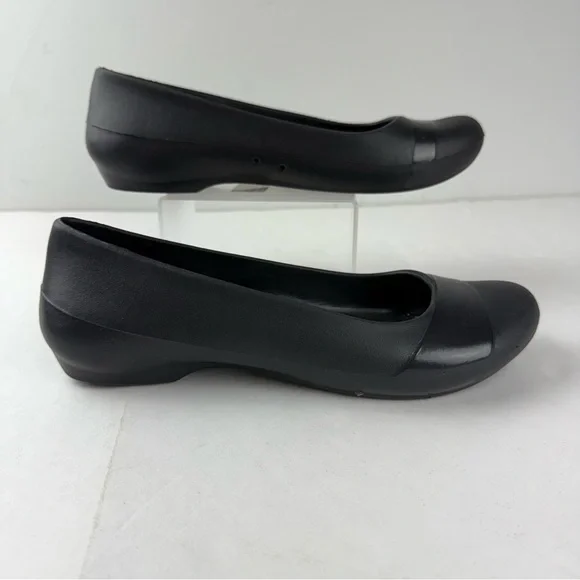 Crocs Womens 7 Black Gianna Ballet Flat Slip On Comfort Shoe - Picture 1 of 6